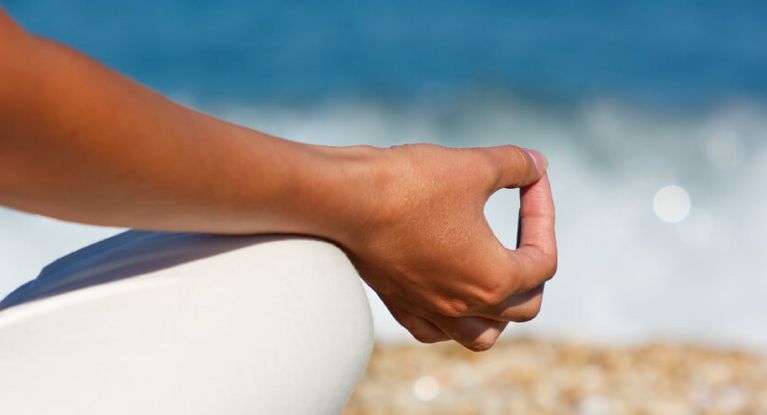 Yoga-Übungen am Strand