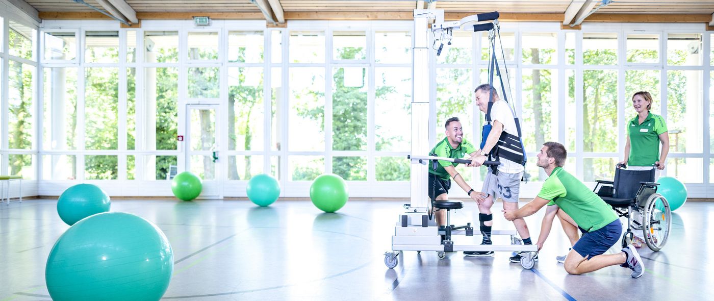 Therapie im Gangtrainer